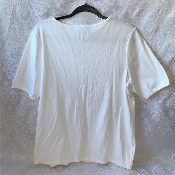 NWT Chico's Classic White Short Sleeve V-Neck Tee.  Size 3. - Picture 2 of 5